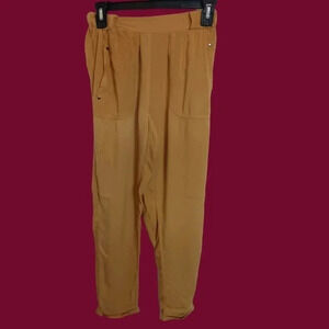 New look women pant size Small mustard color